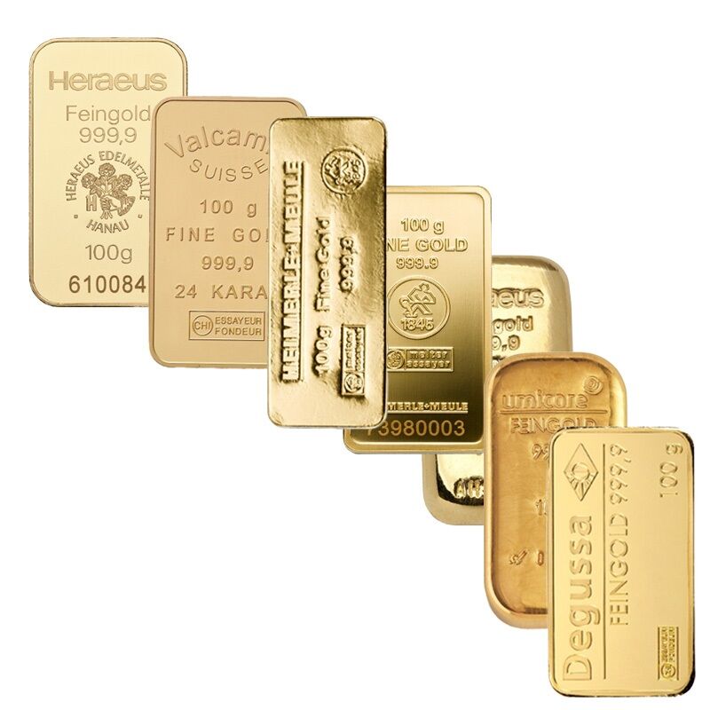 Mehrere 10 g Goldbarren gängiger Hersteller nebeneinander mit sichtbaren Herstellerlogos sowie Angaben zu Feingewicht und Feinheit