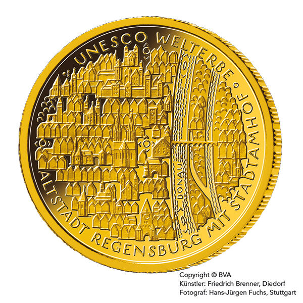 Die Münze Goldeuro zeigt die Bildseite von 2016 Altstadt Regensburg bei der Moroder Scheideanstalt