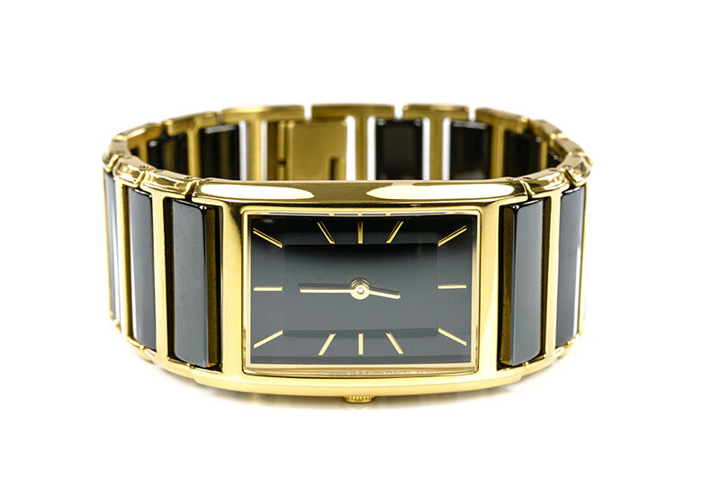 Luxusuhr Gold Schwarz Rado Luxusuhren gehören zu den klassischen Uhrenmodellen und zeichnen sich durch ein schlichtes Ziffernblatt aus