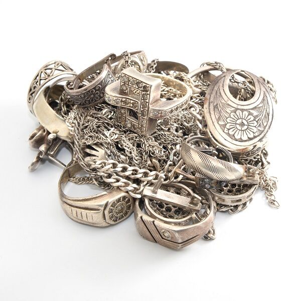 Silberschmuck Konvolut aus Altsilber mit Ringen, Halsketten und Armbändern Moroder Scheideanstalt Essen