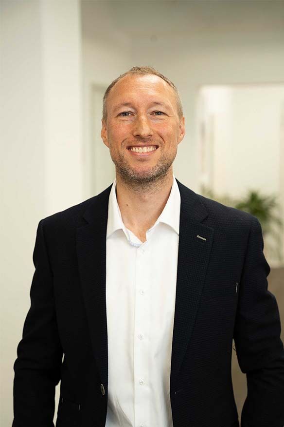 Mitarbeiterfoto von Thorben Domas aus dem Marketing