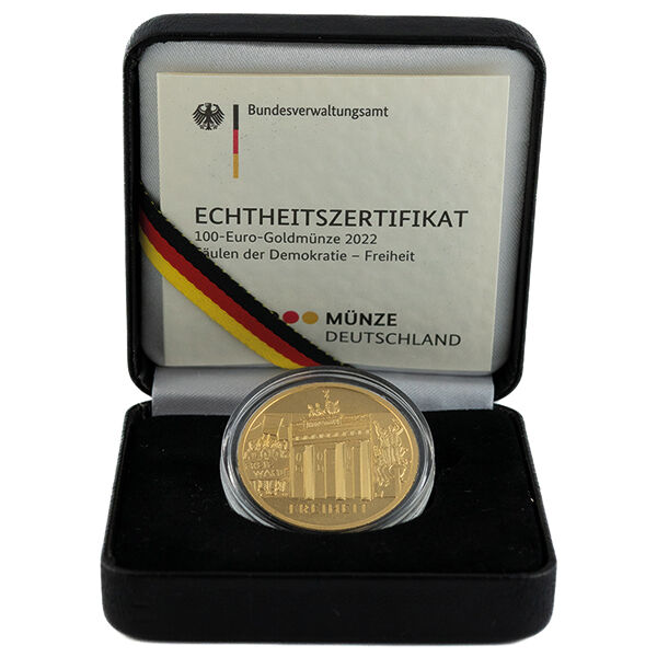 100 Euro Goldmünze Freiheit 2022 in geöffneter Hartschalenbox mit sichtbarer Münze