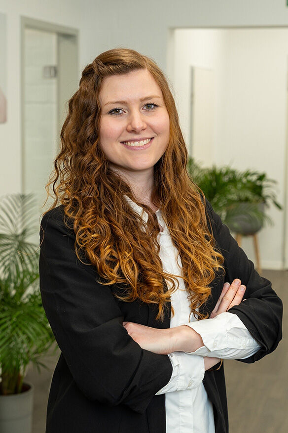 Mitarbeiterfoto von Kira Probst aus dem Marketing