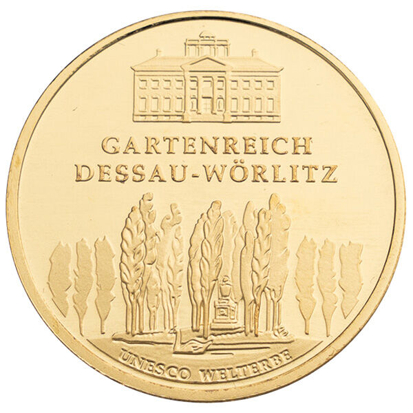 Goldeuro 100 € 1/2 Unze 2013 Gartenreich Dessau Bildseite Goldeuro 100 € von 2013 mit dem UNESCO Welterbe Gartenreich Dessau zeigt auf der Bildseite das Gartenreich Dessau-Wörlitz