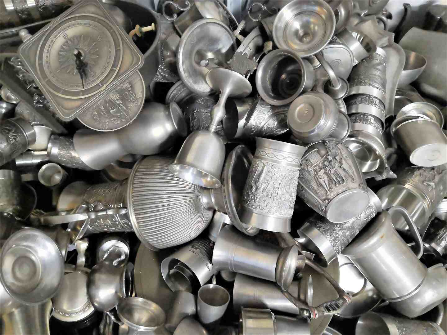 zinn-becher-teller-uhr Zinn Material verschiedene Formen
